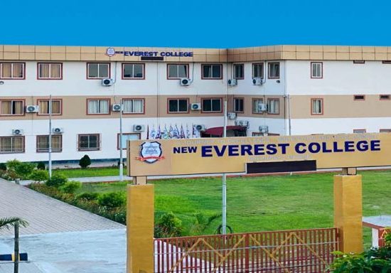कक्षा १२ को परीक्षामा एभरेष्टका शतप्रतिशत विद्यार्थी उत्तीर्ण
