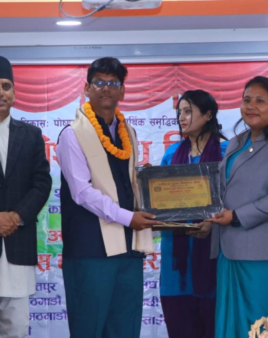 सुर्योदय डेरीका संचालक मनोजकुमार यादव सम्मानित