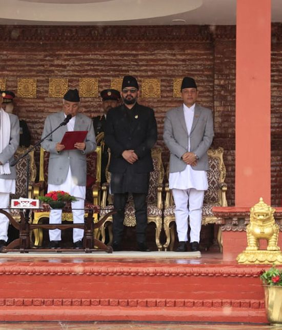 गृहमन्त्री गुरुङ र नवप्रवर्तन मन्त्री महावीर पुनले लिनुभयो शपथ
