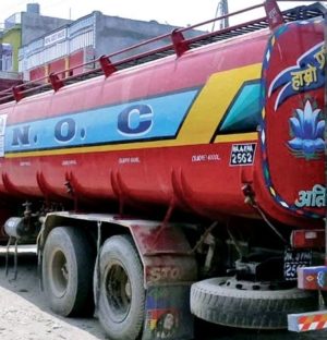 पार्किङस्थलबाटै पेट्रोल बोकेको ट्याङ्कर चोरी, ९७३ लिटर पेट्रोल गायब