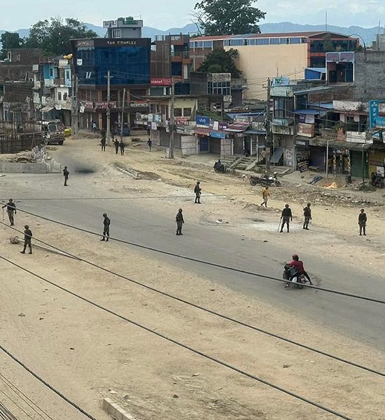 गोलबजार झडपमा गोली लागेर युवकको मृत्यु, सुनसरी, धनुषा र सिराहामा कर्फ्यु