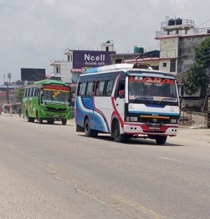 लामो दुरीका गाडी चल्न थाले, मधेसको जनजीवन सामान्य बन्दै, सप्तरीमा कर्फ्यु हट्यो