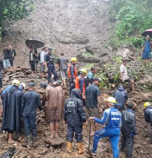 बाढीले जाजरकोटमा घर–पुल बगायो, बाजुरामा एकको मृत्यु,रोल्पामा फेरि ठूलो पहिरो ३ जना बेपत्ता