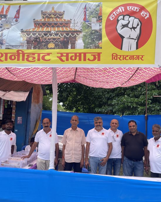 श्रीराधाकृष्ण रथयात्रामा शनिहाट समाजद्वारा प्रसाद खीर वितरण