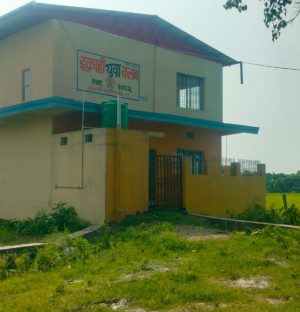 विराटनगर ४ स्थित स्वास्थ्य चौकी स्थानान्तरण बहस: स्थानीय भन्छन् स्वास्थ्य चौकी खेतमा होइन, चौबाटोमा हुनुपर्छ