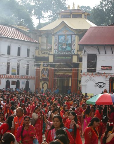 आज हरितालिका तीज, पशुपति क्षेत्रमा बिहानैदेखि व्रतालुको लाम