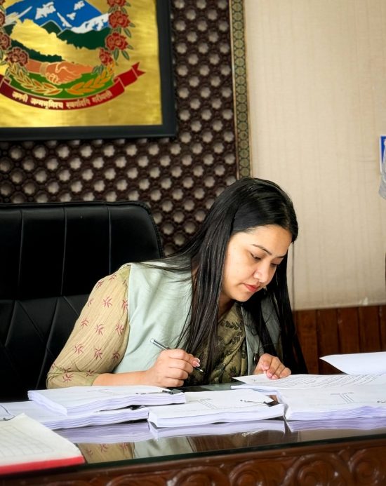 बहुप्रतिक्षित निजामती विधेयक संसद्मा, कर्मचारीलाई ९ प्रकारका बिदादेखि पेन्सनसम्म नयाँ व्यवस्था