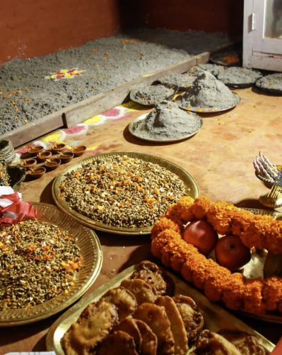 नेपालीको महान् पर्व बडादशैं सुरु, आज घरघरमा घटस्थापना गरिँदै